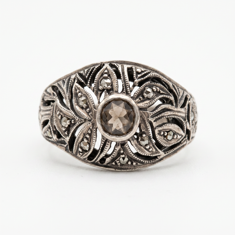 Anello in argento con quarzo fumé e marcasite